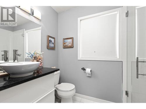 5170 Morrison Crescent, Peachland, BC - Indoor Photo Showing Bathroom