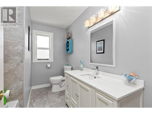 5170 Morrison Crescent, Peachland, BC - Indoor Photo Showing Bathroom