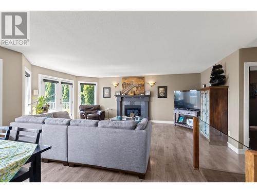 5170 Morrison Crescent, Peachland, BC - Indoor Photo Showing Living Room With Fireplace