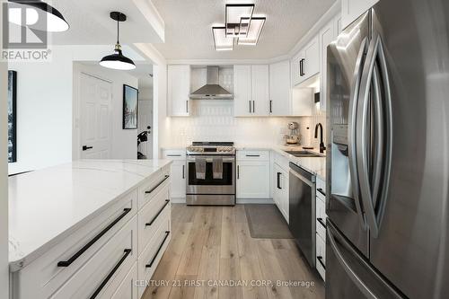 2501 - 363 Colborne Street, London, ON - Indoor Photo Showing Kitchen With Double Sink With Upgraded Kitchen