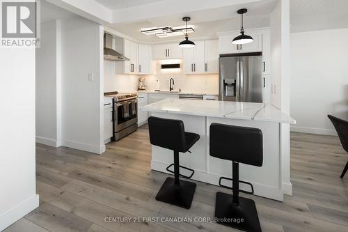 2501 - 363 Colborne Street, London, ON - Indoor Photo Showing Kitchen With Upgraded Kitchen