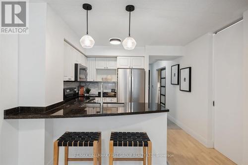 815 - 18 Yonge Street, Toronto (Waterfront Communities), ON - Indoor Photo Showing Kitchen