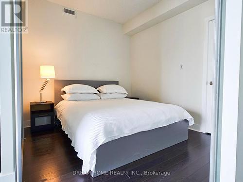 2009 - 90 Stadium Road, Toronto (Niagara), ON - Indoor Photo Showing Bedroom