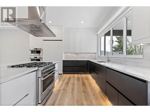 2244 Hihannah Drive, West Kelowna, BC - Indoor Photo Showing Kitchen With Upgraded Kitchen