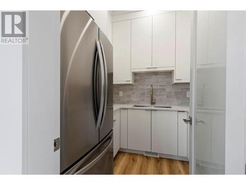 2244 Hihannah Drive, West Kelowna, BC - Indoor Photo Showing Kitchen