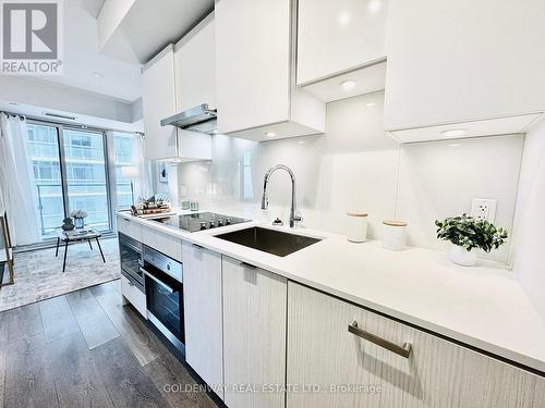 2115 - 195 Redpath Avenue, Toronto (Mount Pleasant West), ON - Indoor Photo Showing Kitchen With Upgraded Kitchen