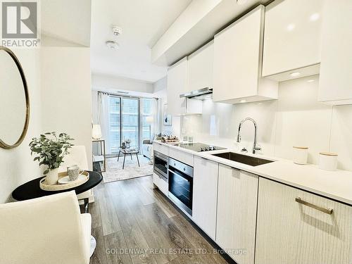 2115 - 195 Redpath Avenue, Toronto (Mount Pleasant West), ON - Indoor Photo Showing Kitchen With Upgraded Kitchen