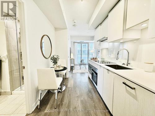 2115 - 195 Redpath Avenue, Toronto (Mount Pleasant West), ON - Indoor Photo Showing Kitchen With Upgraded Kitchen