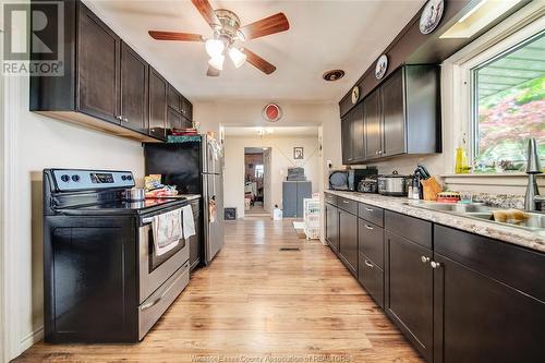 3278 Clemenceau Boulevard, Windsor, ON - Indoor Photo Showing Kitchen