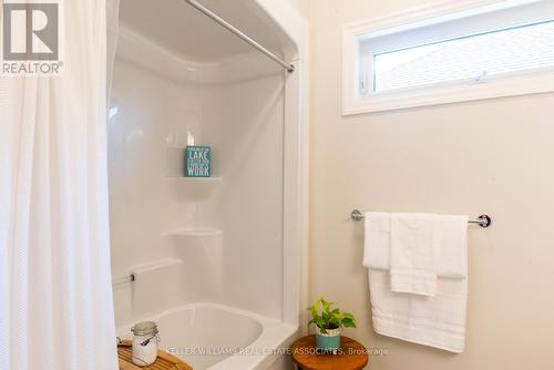 11 Cortland Terrace, St. Thomas, ON - Indoor Photo Showing Bathroom