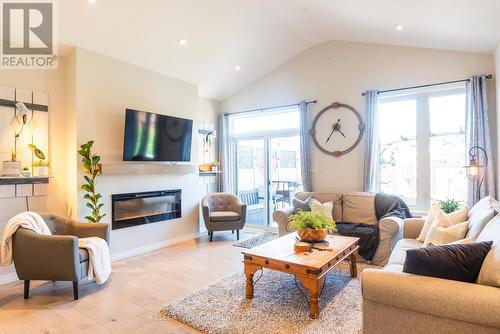 11 Cortland Terrace, St. Thomas, ON - Indoor Photo Showing Living Room With Fireplace