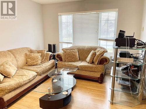 1813 Gorse Street, Prince George, BC - Indoor Photo Showing Living Room