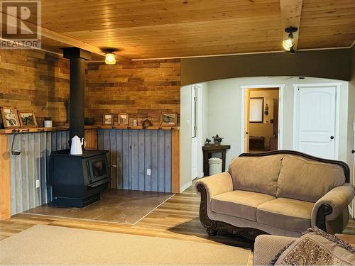 3075 Dog Creek Road, Williams Lake, BC - Indoor Photo Showing Living Room With Fireplace