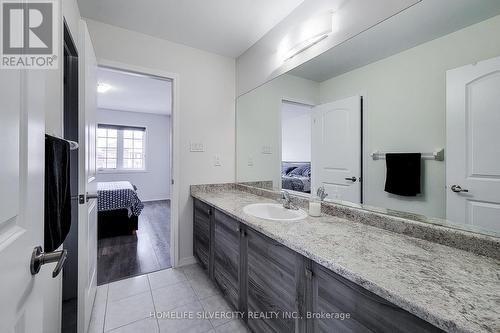 62 Cooke Avenue, Brantford, ON - Indoor Photo Showing Bathroom