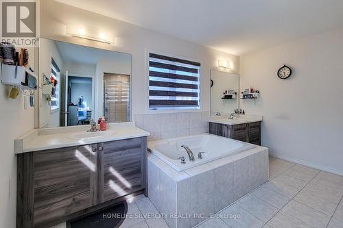 62 Cooke Avenue, Brantford, ON - Indoor Photo Showing Bathroom