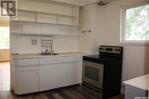 1530 Mctavish Street, Regina, SK - Indoor Photo Showing Kitchen