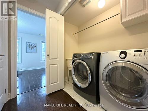 5 Hayes Lane, Toronto (Willowdale East), ON - Indoor Photo Showing Laundry Room