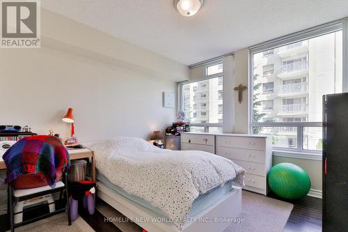 305 - 8 Rean Drive, Toronto (Bayview Village), ON - Indoor Photo Showing Bedroom