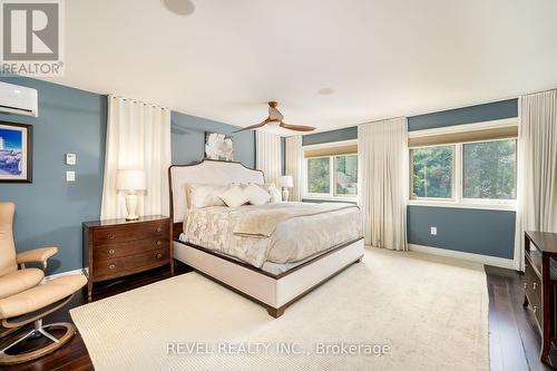 22 Red Haven Drive, Niagara-On-The-Lake, ON - Indoor Photo Showing Bedroom