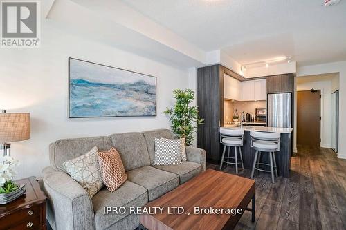 1006 - 34 Tubman Avenue, Toronto (Regent Park), ON - Indoor Photo Showing Living Room