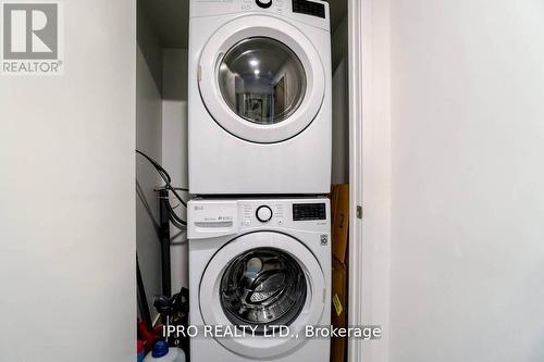 1006 - 34 Tubman Avenue, Toronto (Regent Park), ON - Indoor Photo Showing Laundry Room