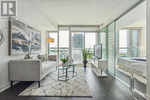 1903 - 85 Queens Wharf Road, Toronto (Waterfront Communities), ON - Indoor