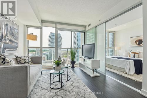 1903 - 85 Queens Wharf Road, Toronto (Waterfront Communities), ON - Indoor Photo Showing Living Room