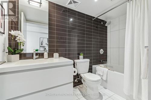 1903 - 85 Queens Wharf Road, Toronto (Waterfront Communities), ON - Indoor Photo Showing Bathroom