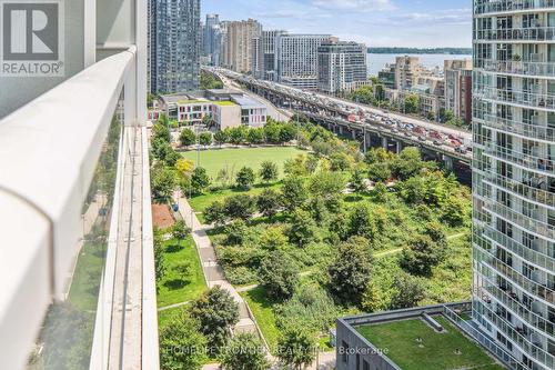 1903 - 85 Queens Wharf Road, Toronto (Waterfront Communities), ON - Outdoor