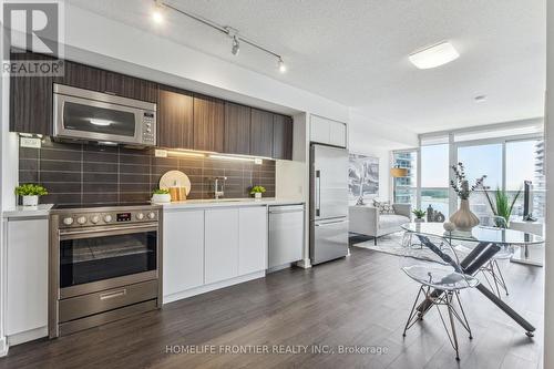 1903 - 85 Queens Wharf Road, Toronto (Waterfront Communities), ON - Indoor Photo Showing Kitchen