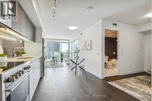 1903 - 85 Queens Wharf Road, Toronto (Waterfront Communities), ON - Indoor Photo Showing Kitchen With Upgraded Kitchen