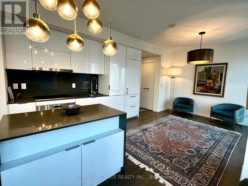 6708 - 1 Bloor Street E, Toronto (Church-Yonge Corridor), ON - Indoor Photo Showing Kitchen