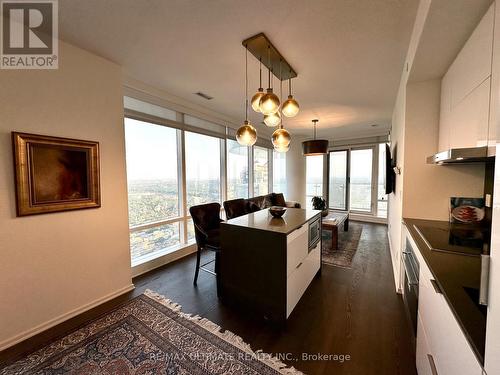 6708 - 1 Bloor Street E, Toronto (Church-Yonge Corridor), ON - Indoor Photo Showing Kitchen