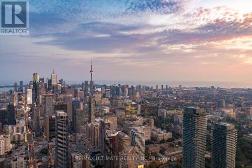 6708 - 1 Bloor Street E, Toronto (Church-Yonge Corridor), ON - Outdoor With View