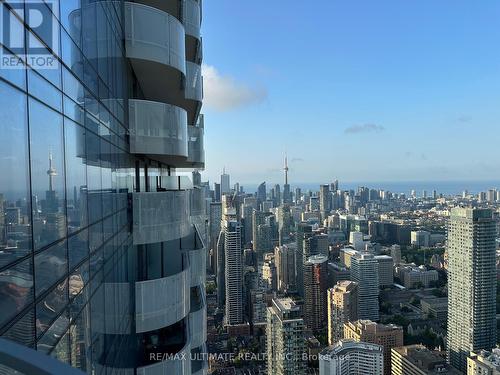 6708 - 1 Bloor Street E, Toronto (Church-Yonge Corridor), ON - Outdoor