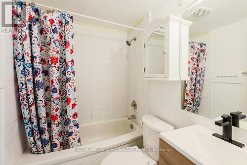 29 Hillingdon Avenue, Toronto (Woodbine Corridor), ON - Indoor Photo Showing Bathroom