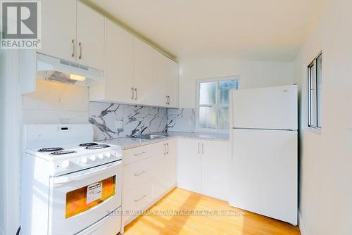 29 Hillingdon Avenue, Toronto (Woodbine Corridor), ON - Indoor Photo Showing Kitchen