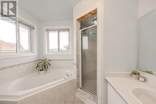 4 Whispering Pine Place, Barrie (Bayshore), ON - Indoor Photo Showing Bathroom