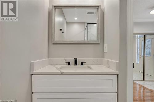 85 Beasley Crescent Unit# 7, Cambridge, ON - Indoor Photo Showing Bathroom