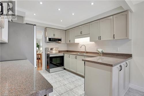 85 Beasley Crescent Unit# 7, Cambridge, ON - Indoor Photo Showing Kitchen