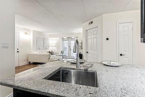 2055 Appleby Line|Unit #108, Burlington, ON - Indoor Photo Showing Kitchen