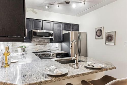 2055 Appleby Line|Unit #108, Burlington, ON - Indoor Photo Showing Kitchen With Upgraded Kitchen