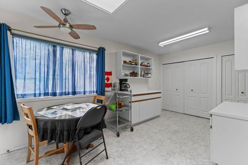 32-2592 Alpen Paradies Road, Blind Bay, BC - Indoor