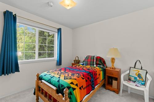 32-2592 Alpen Paradies Road, Blind Bay, BC - Indoor Photo Showing Bedroom