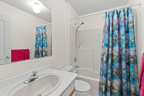 32-2592 Alpen Paradies Road, Blind Bay, BC - Indoor Photo Showing Bathroom