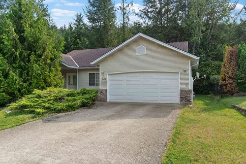 32-2592 Alpen Paradies Road, Blind Bay, BC - Outdoor