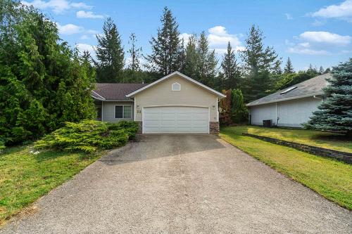 32-2592 Alpen Paradies Road, Blind Bay, BC - Outdoor