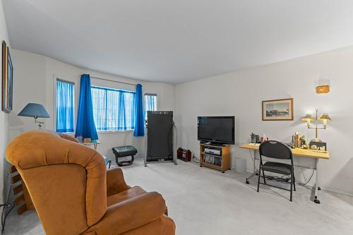 32-2592 Alpen Paradies Road, Blind Bay, BC - Indoor