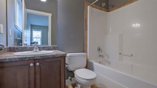 2036 Sunview Drive, West Kelowna, BC - Indoor Photo Showing Bathroom