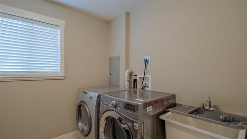 2036 Sunview Drive, West Kelowna, BC - Indoor Photo Showing Laundry Room